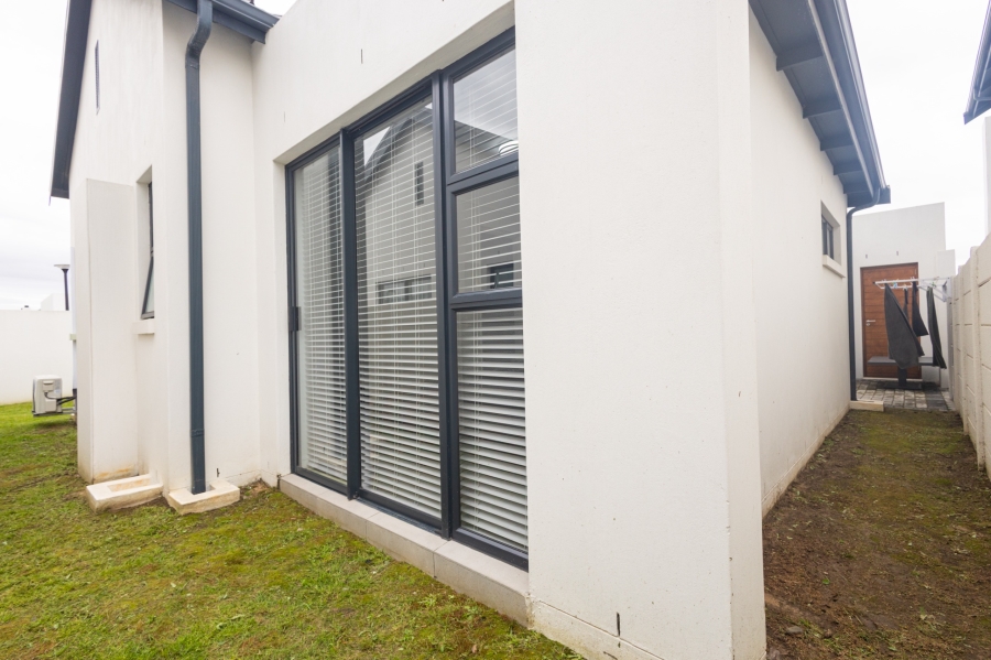 To Let 3 Bedroom Property for Rent in Le Coste Estate Western Cape